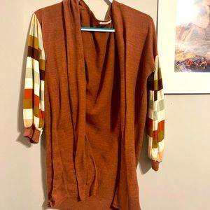 light cardigan with striped sleeves